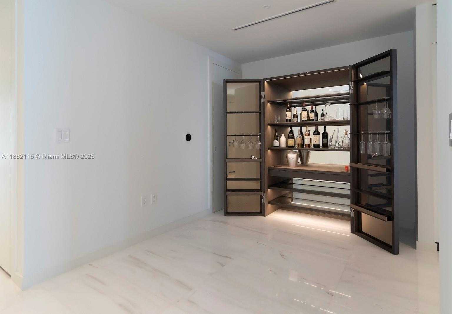 Small Image of 300 BISCAYNE BLVD WAY #3503, Miami Number 21