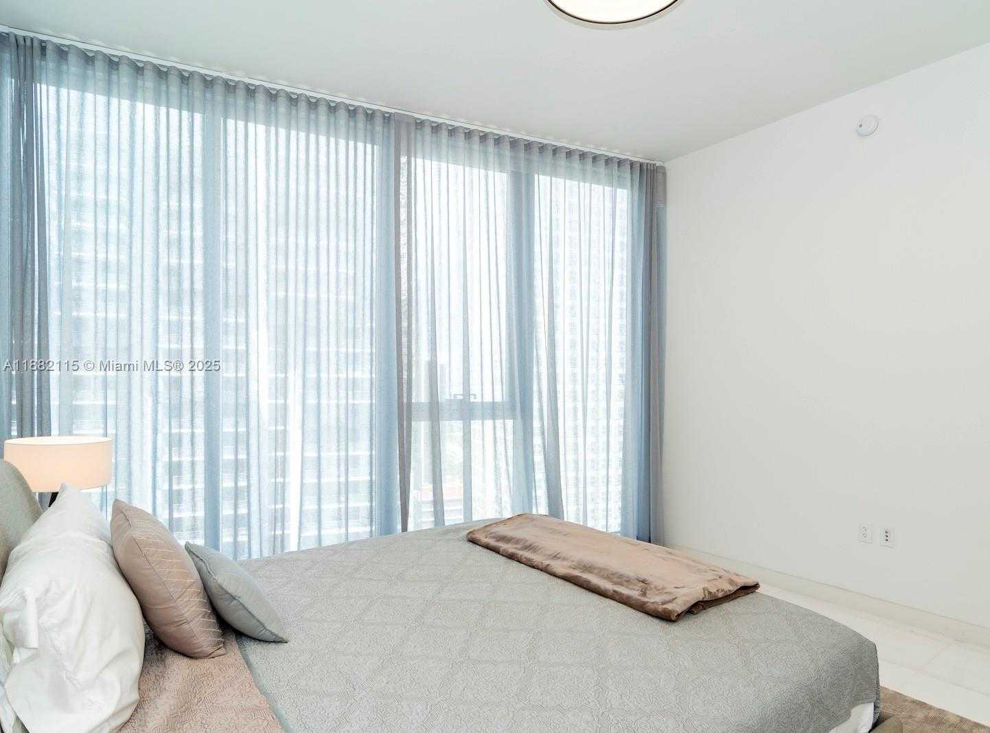 Small Image of 300 BISCAYNE BLVD WAY #3503, Miami Number 25
