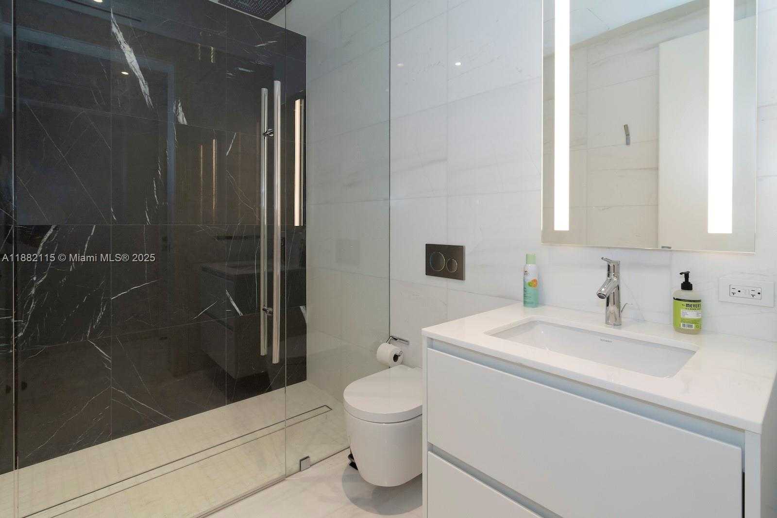 Small Image of 300 BISCAYNE BLVD WAY #3503, Miami Number 28
