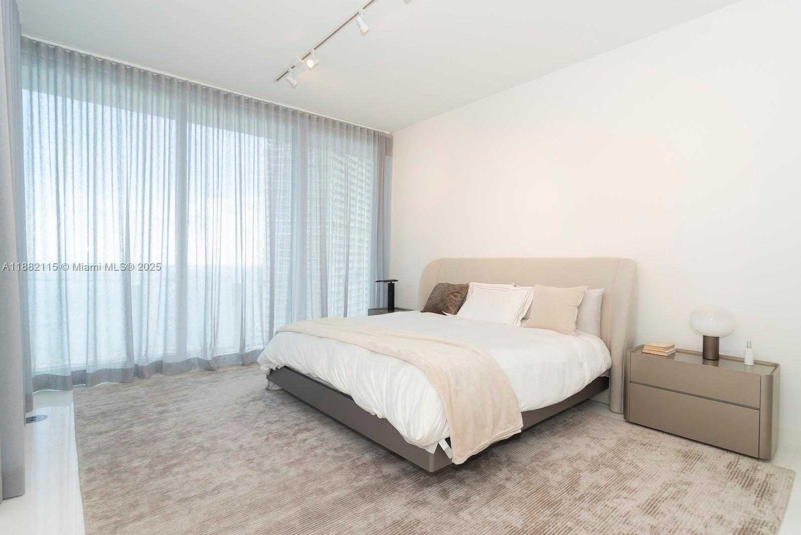 Small Image of 300 BISCAYNE BLVD WAY #3503, Miami Number 41