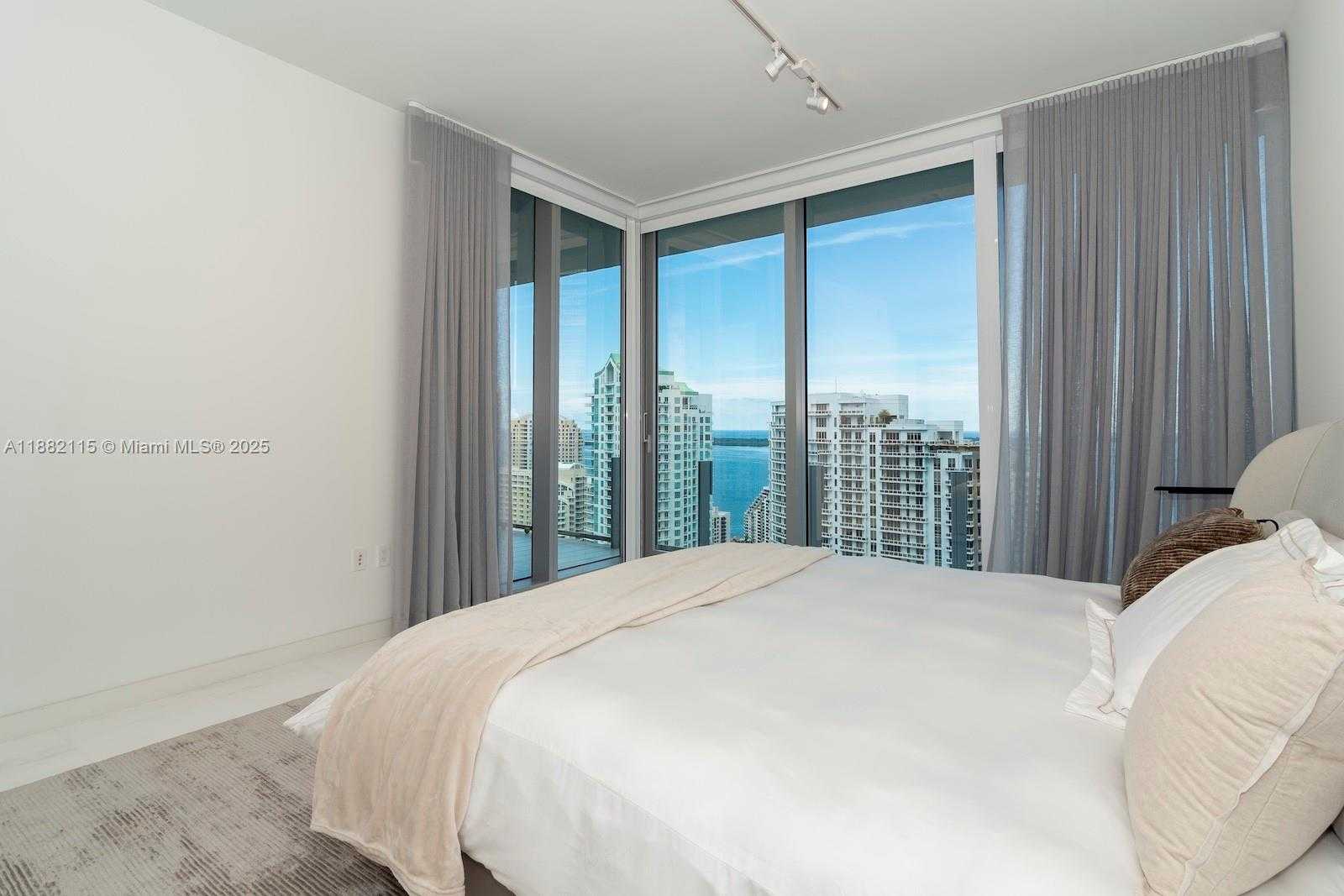 Small Image of 300 BISCAYNE BLVD WAY #3503, Miami Number 43