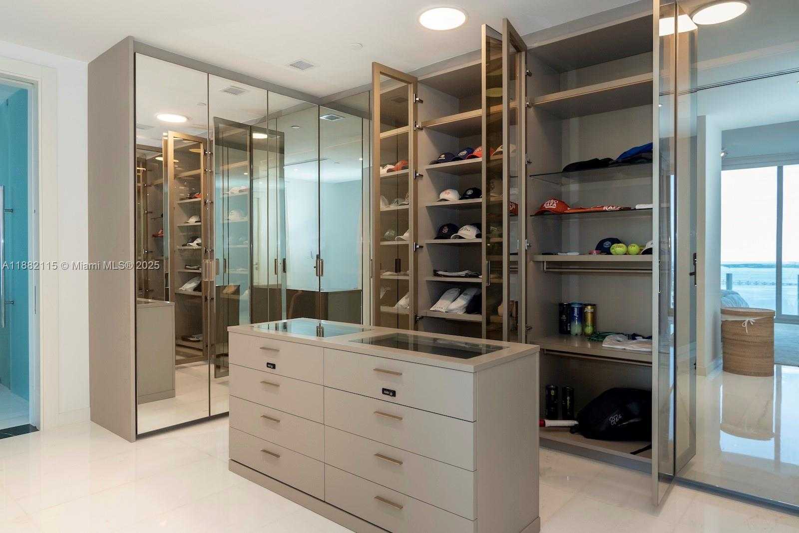 Small Image of 300 BISCAYNE BLVD WAY #3503, Miami Number 45