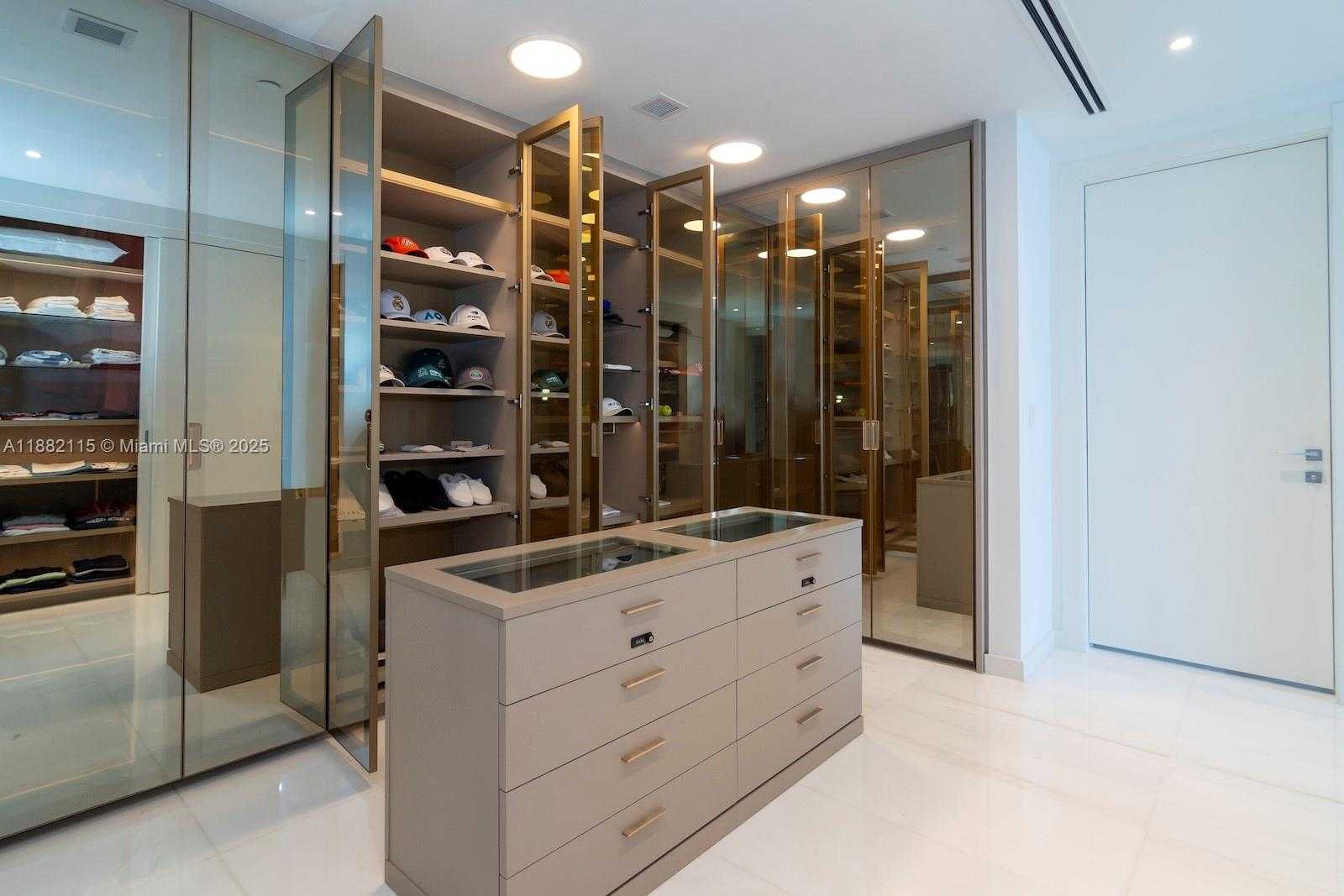 Small Image of 300 BISCAYNE BLVD WAY #3503, Miami Number 46