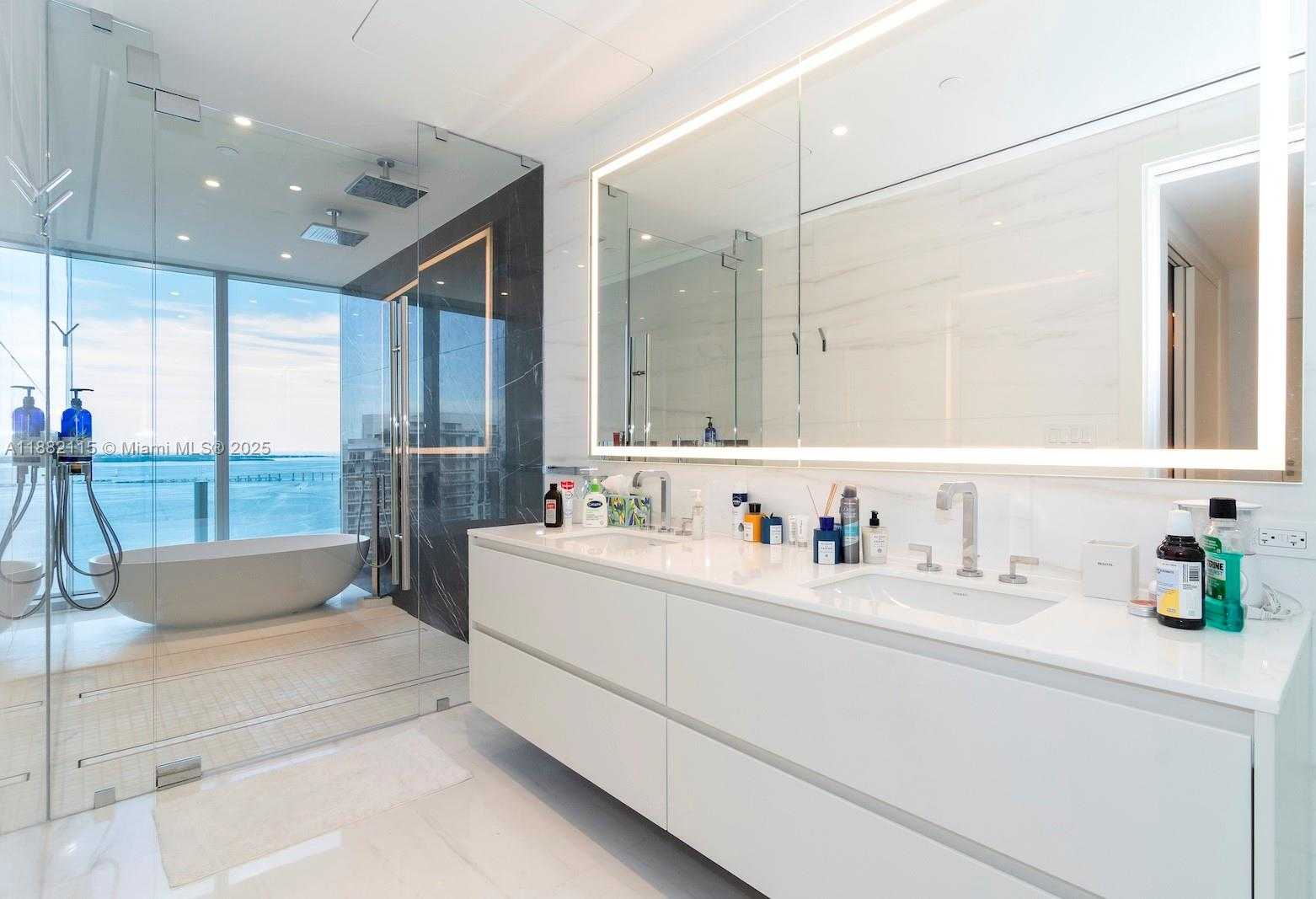 Small Image of 300 BISCAYNE BLVD WAY #3503, Miami Number 48