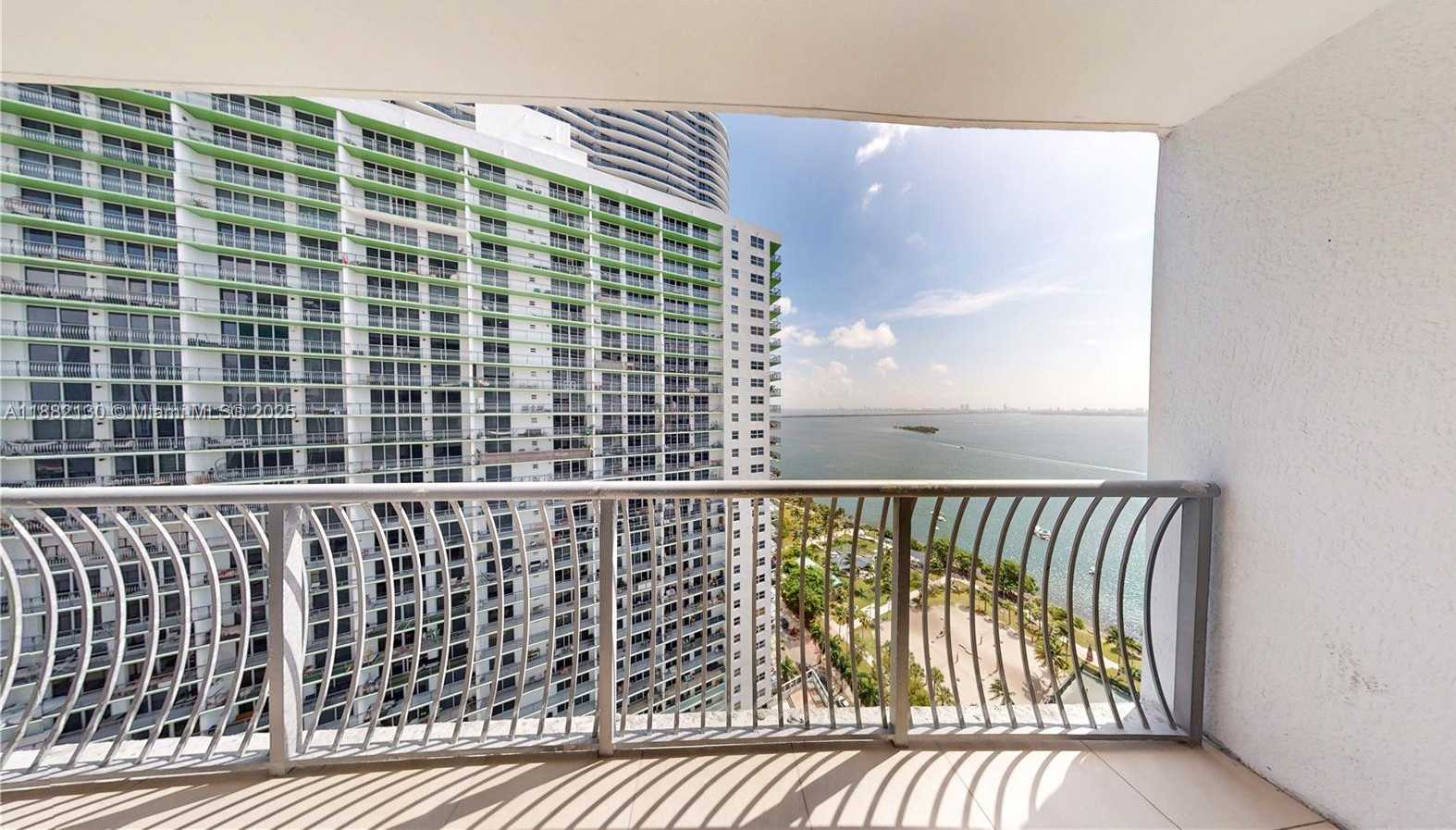 Small Image of 1750 NORTH BAYSHORE DR #2803, Miami Number 16