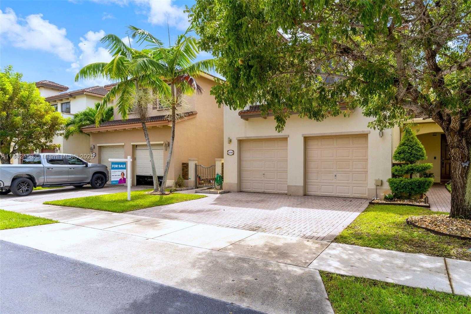 Small Image of 22766 SOUTH WEST 89TH PL, Cutler Bay Number 3