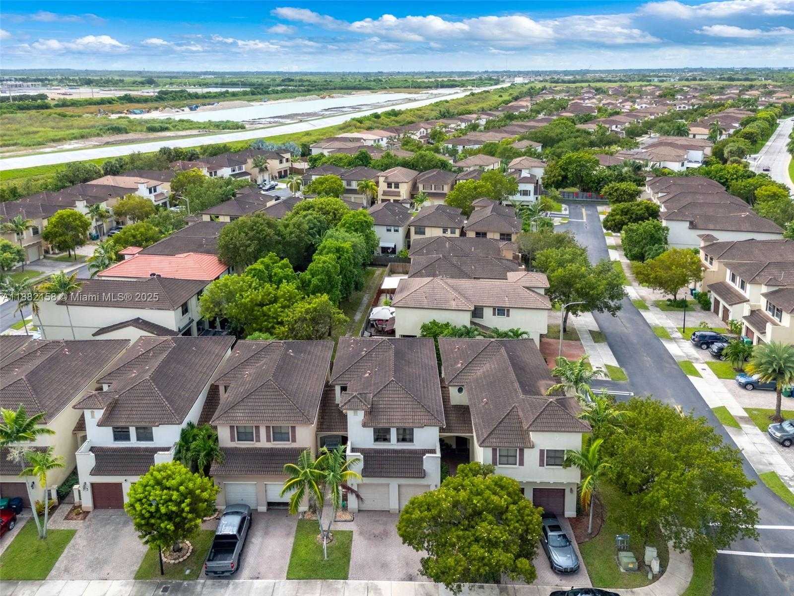 Small Image of 22766 SOUTH WEST 89TH PL, Cutler Bay Number 39