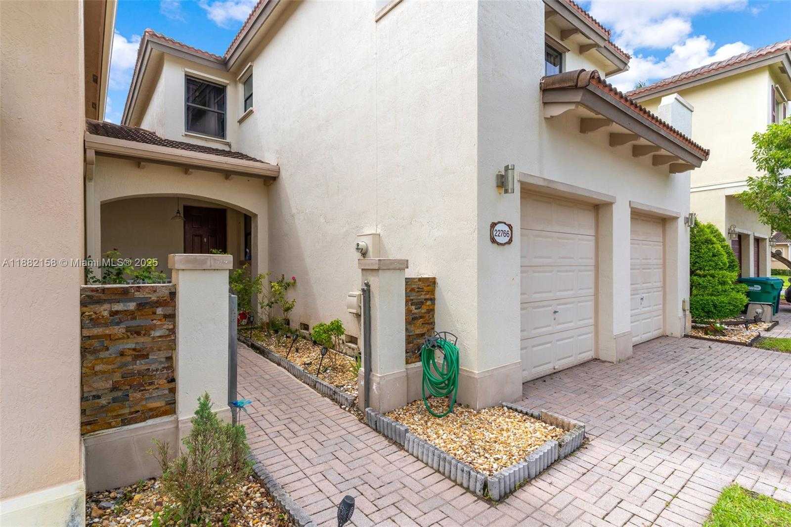 Small Image of 22766 SOUTH WEST 89TH PL, Cutler Bay Number 4