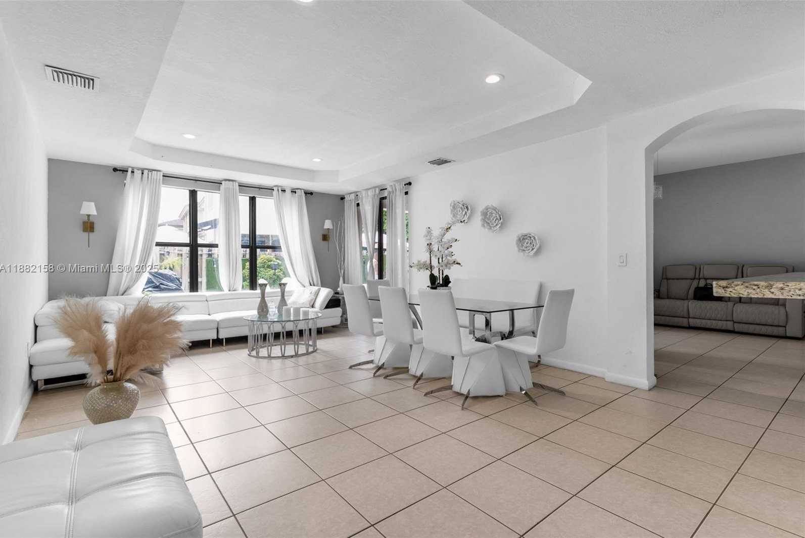 Small Image of 22766 SOUTH WEST 89TH PL, Cutler Bay Number 5