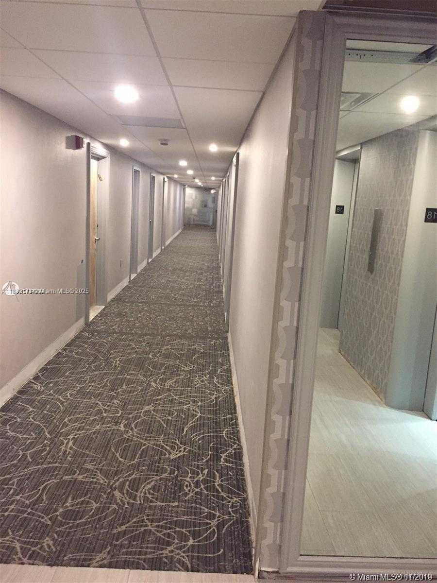 Small Image of 300 BAYVIEW DR #1109, Sunny Isles Beach Number 17