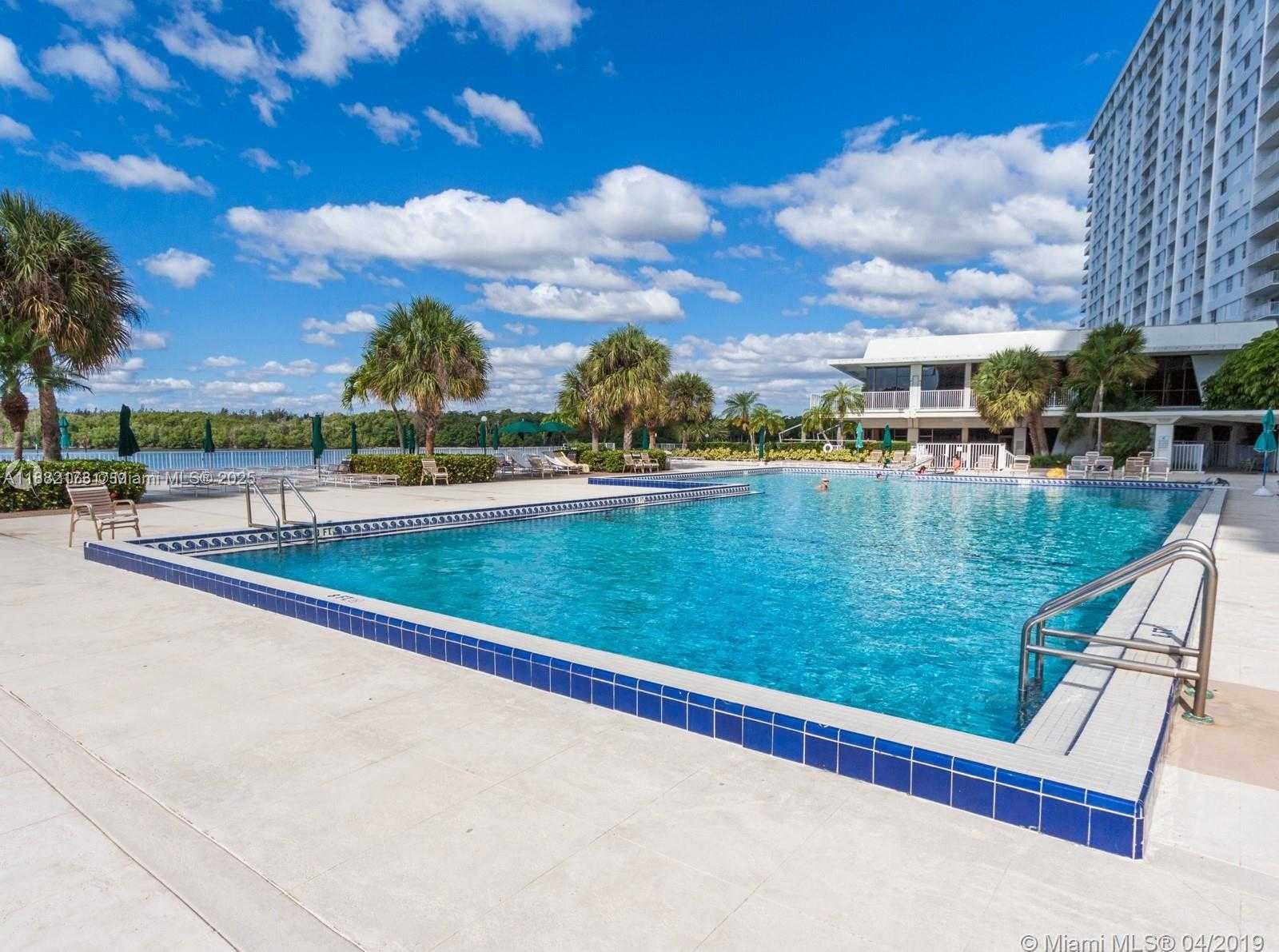 Small Image of 300 BAYVIEW DR #1109, Sunny Isles Beach Number 21
