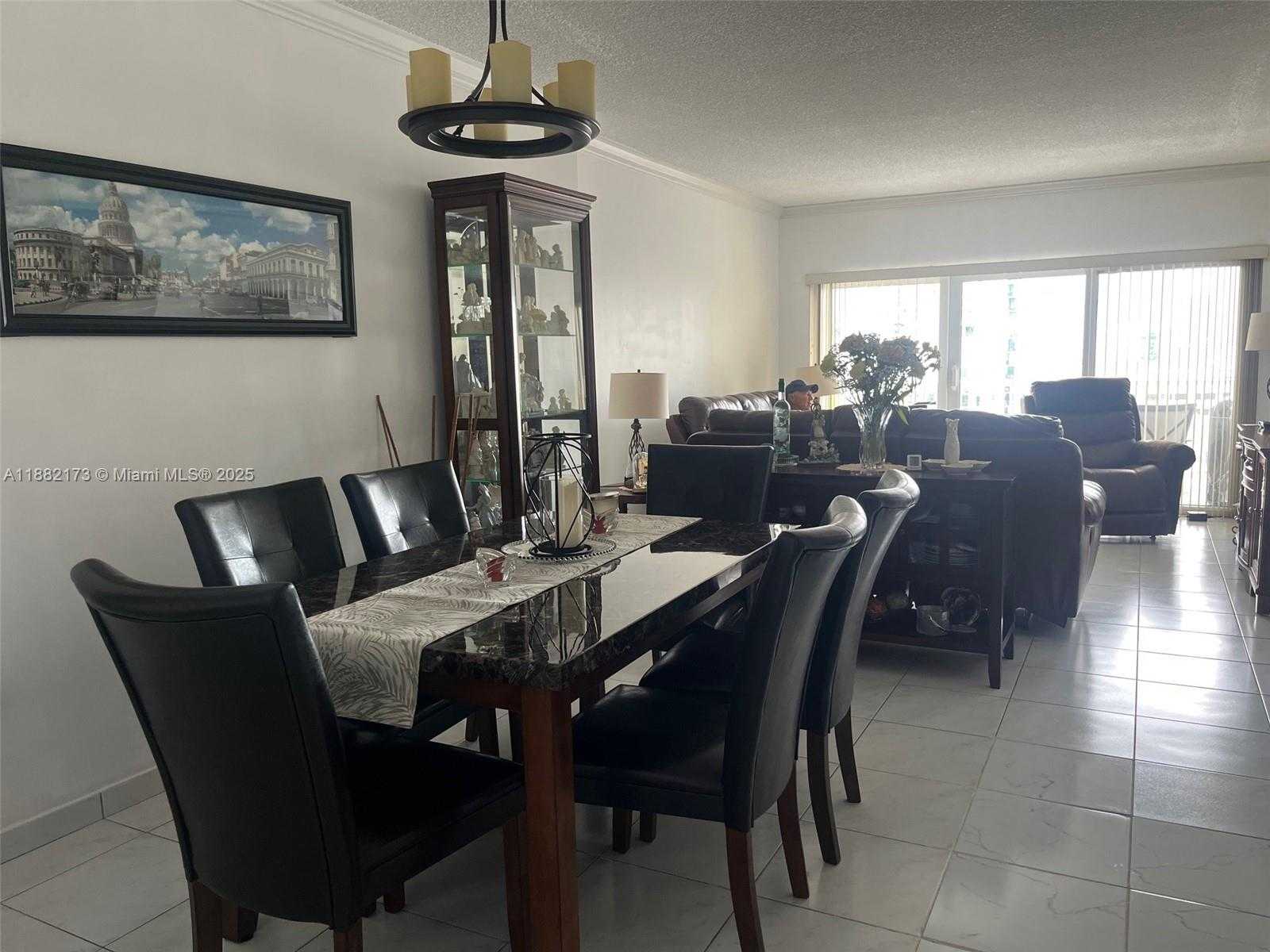 Small Image of 300 BAYVIEW DR #1109, Sunny Isles Beach Number 5