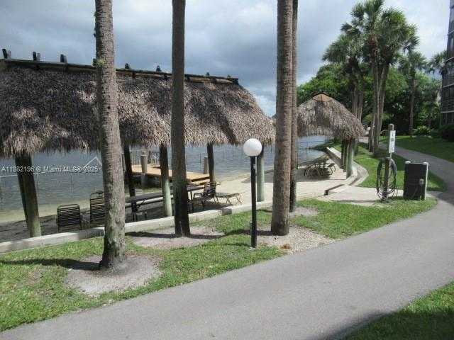 Small Image of 1100 COLONY POINT CIR #518, Pembroke Pines Number 27