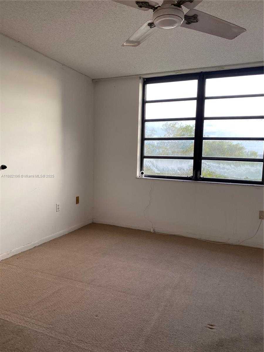 Small Image of 1100 COLONY POINT CIR #518, Pembroke Pines Number 68