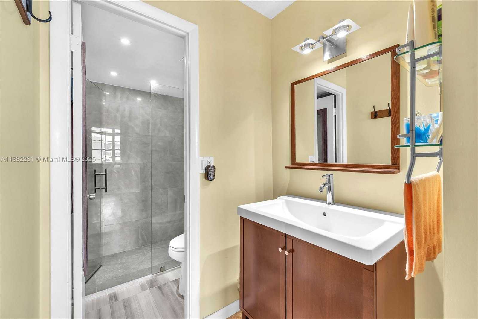 Small Image of 3161 SOUTH OCEAN DR #802, Hallandale Beach Number 18