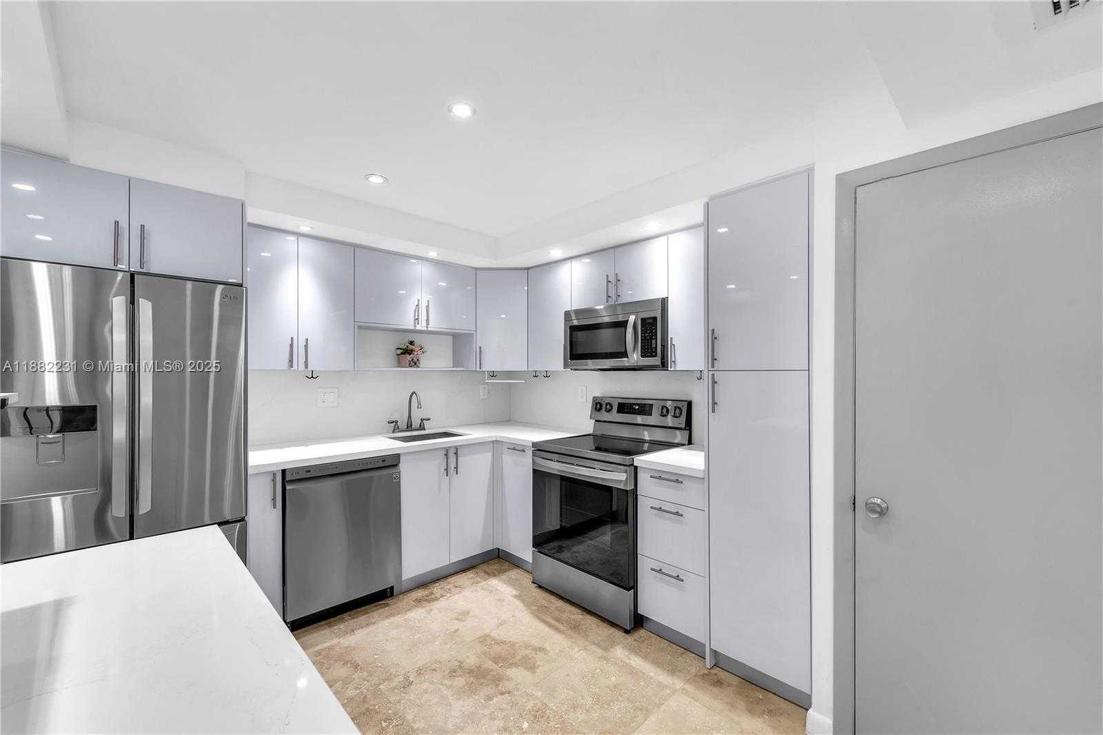Small Image of 3161 SOUTH OCEAN DR #802, Hallandale Beach Number 24