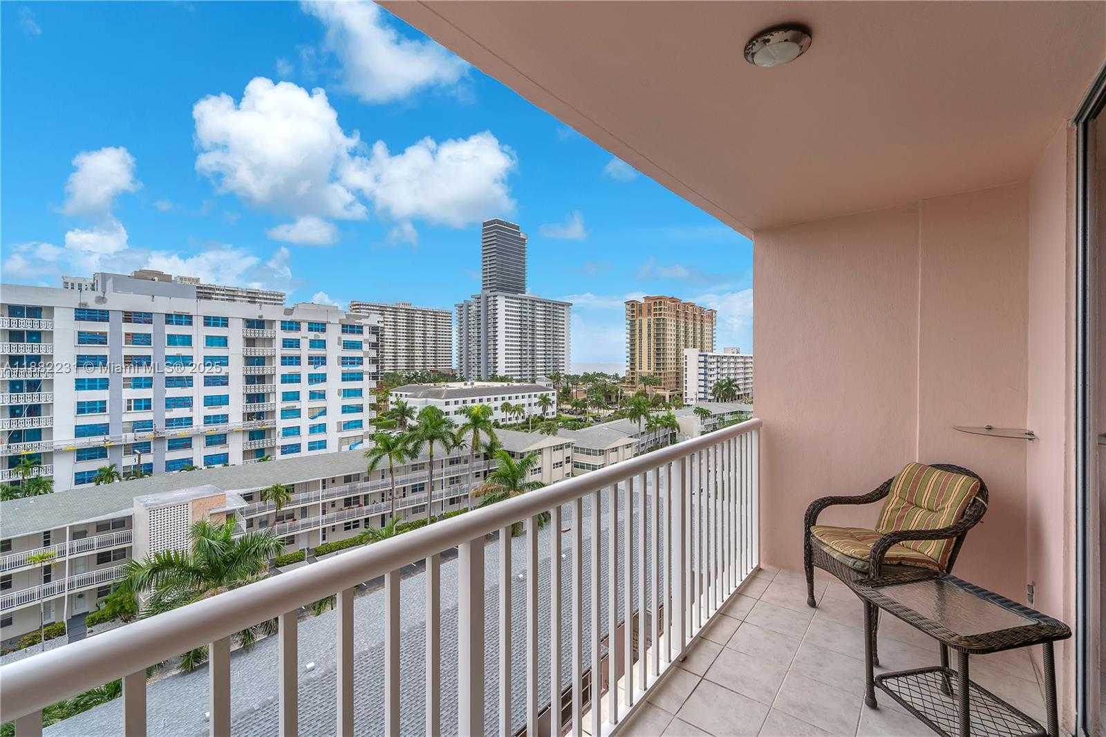 Small Image of 3161 SOUTH OCEAN DR #802, Hallandale Beach Number 8
