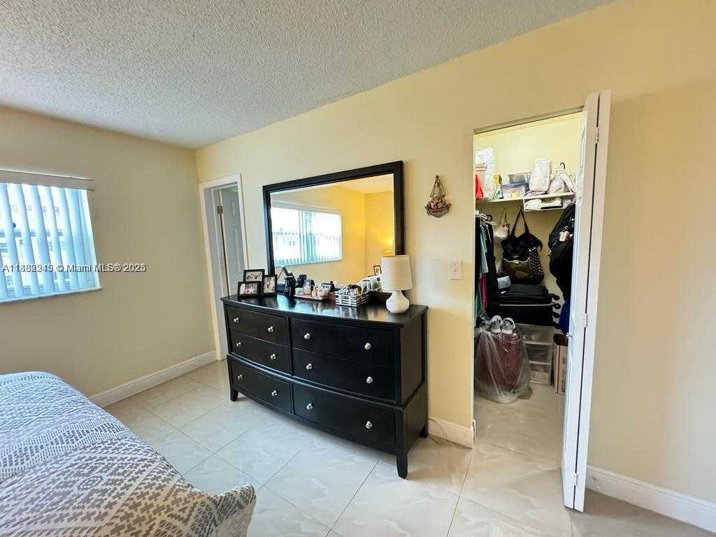 Small Image of 5300 WASHINGTON ST #I208, Hollywood Number 12