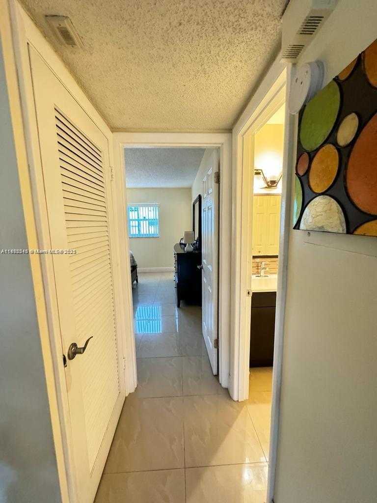 Small Image of 5300 WASHINGTON ST #I208, Hollywood Number 7