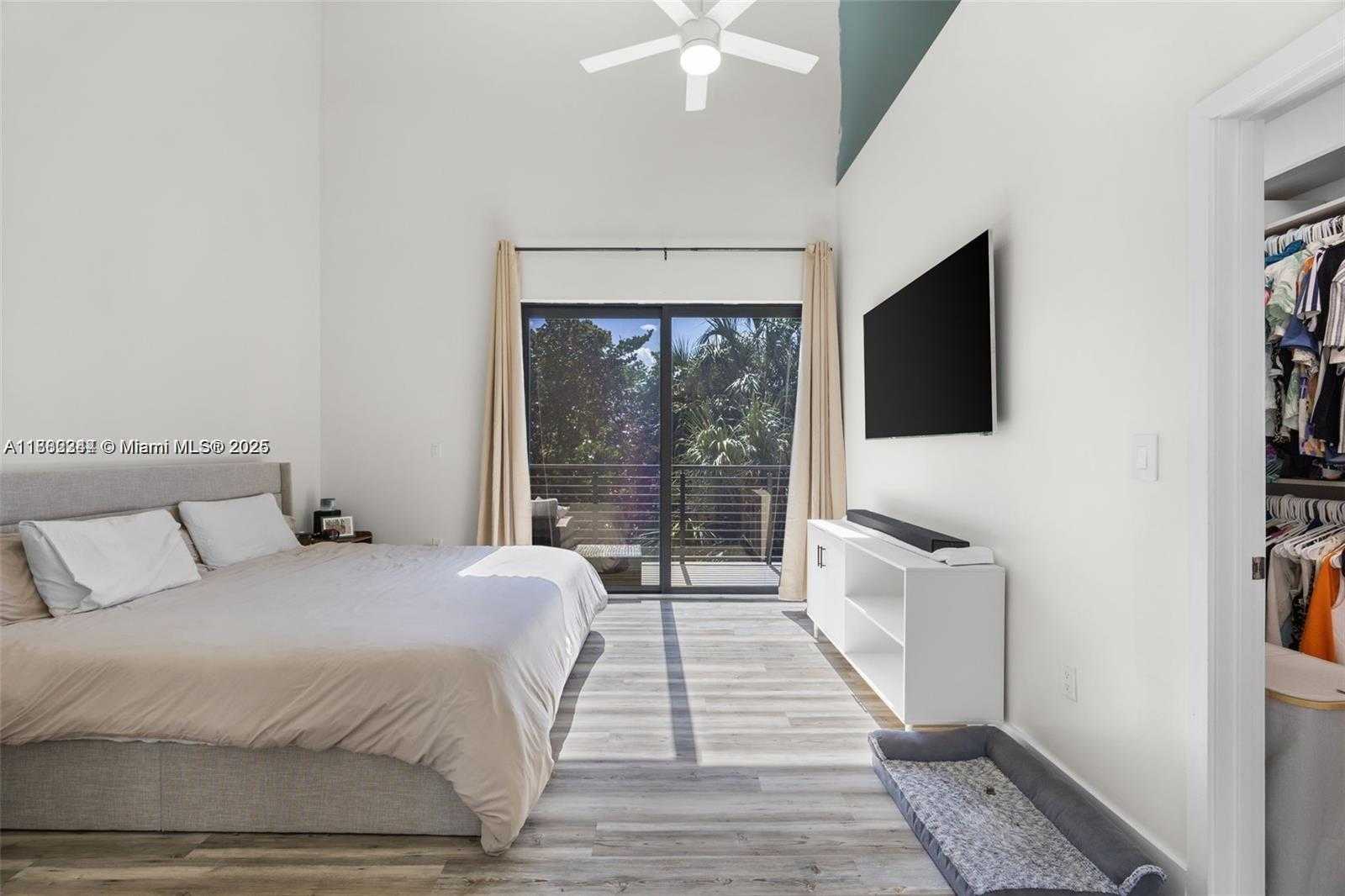 Small Image of 532 SOUTH EAST 1ST CIR, Pompano Beach Number 19