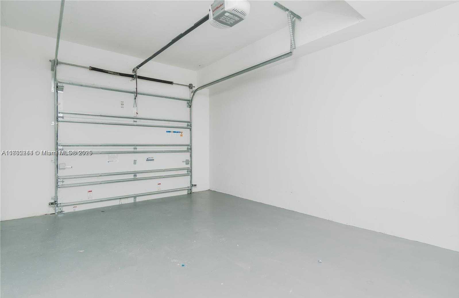 Small Image of 532 SOUTH EAST 1ST CIR, Pompano Beach Number 38