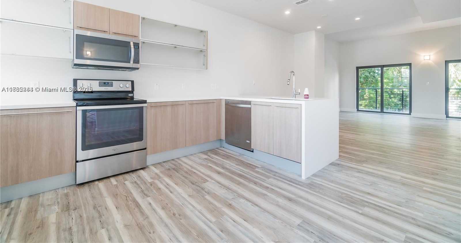 Small Image of 532 SOUTH EAST 1ST CIR, Pompano Beach Number 5
