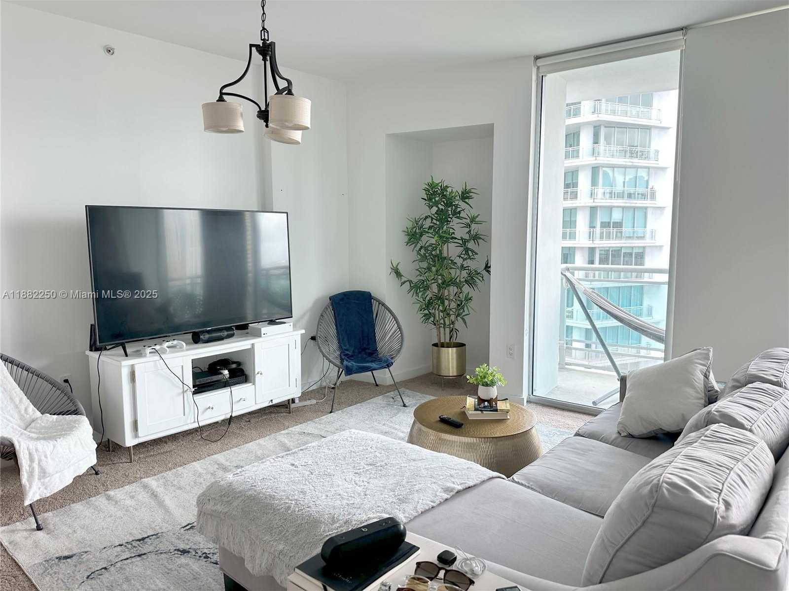 Small Image of 350 SOUTH MIAMI AVE #2215, Miami Number 13