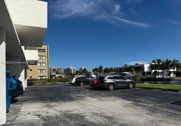 Small Image of 401 GOLDEN ISLES DR #415, Hallandale Beach Number 37