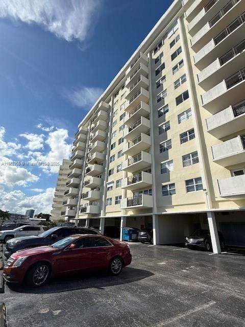 Small Image of 401 GOLDEN ISLES DR #415, Hallandale Beach Number 40