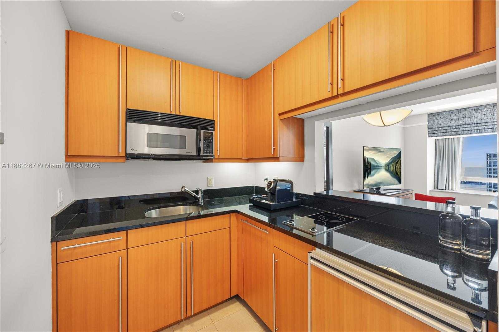 Small Image of 1435 BRICKELL AVE #3203, Miami Number 12