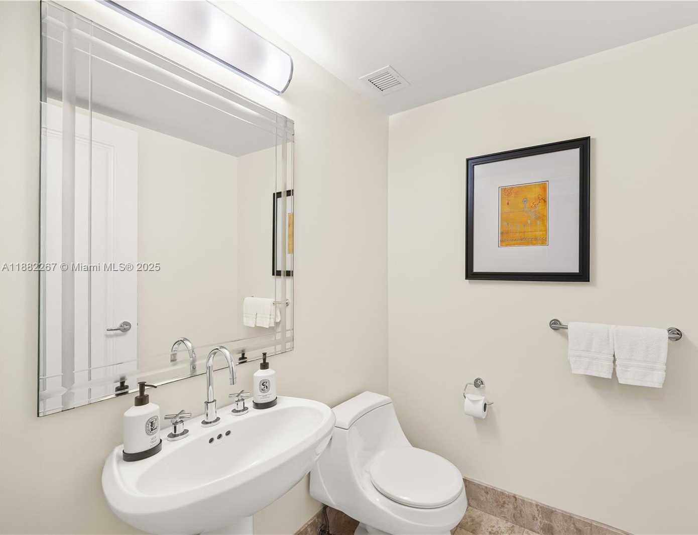Small Image of 1435 BRICKELL AVE #3203, Miami Number 20