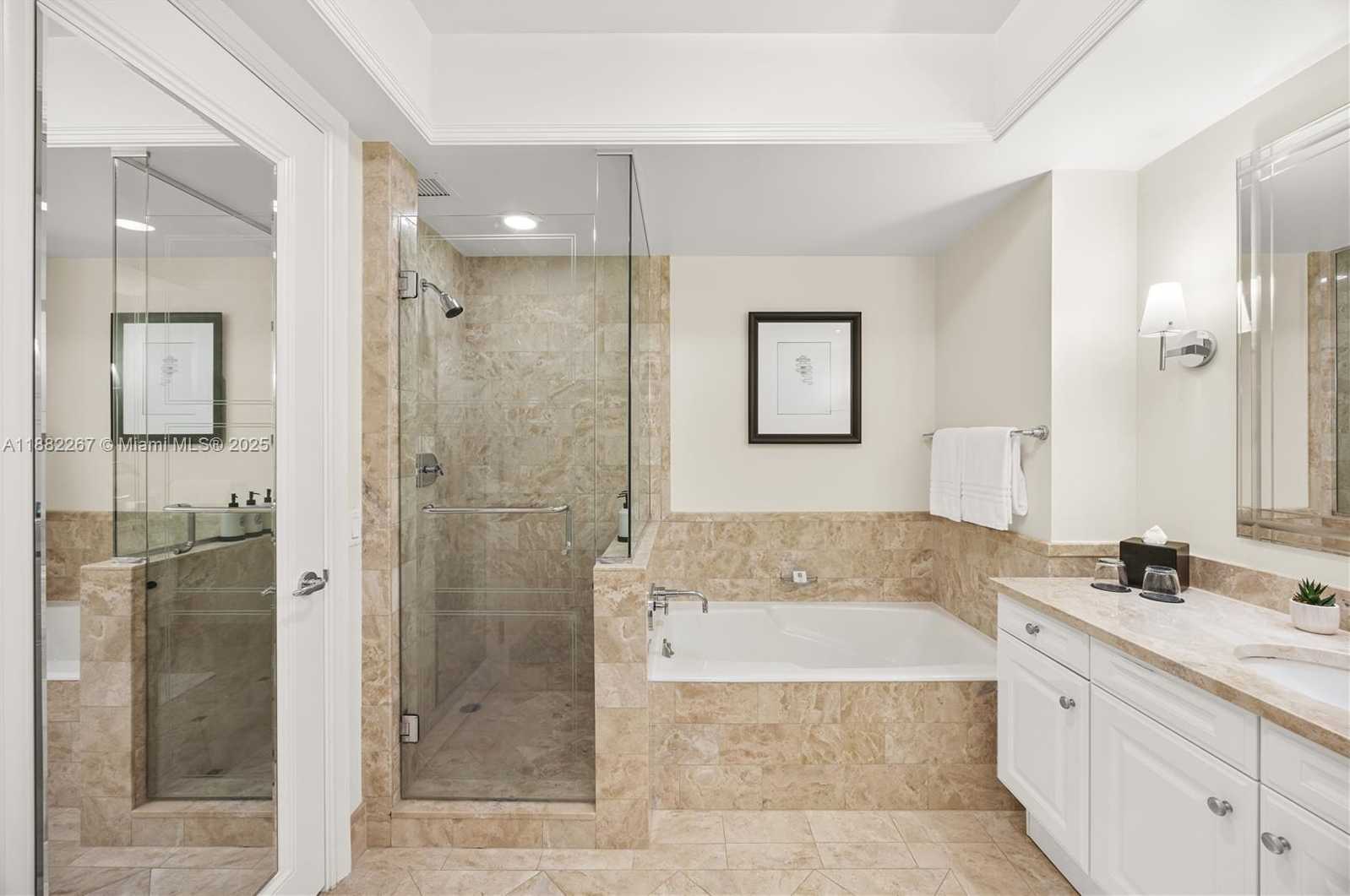 Small Image of 1435 BRICKELL AVE #3203, Miami Number 5