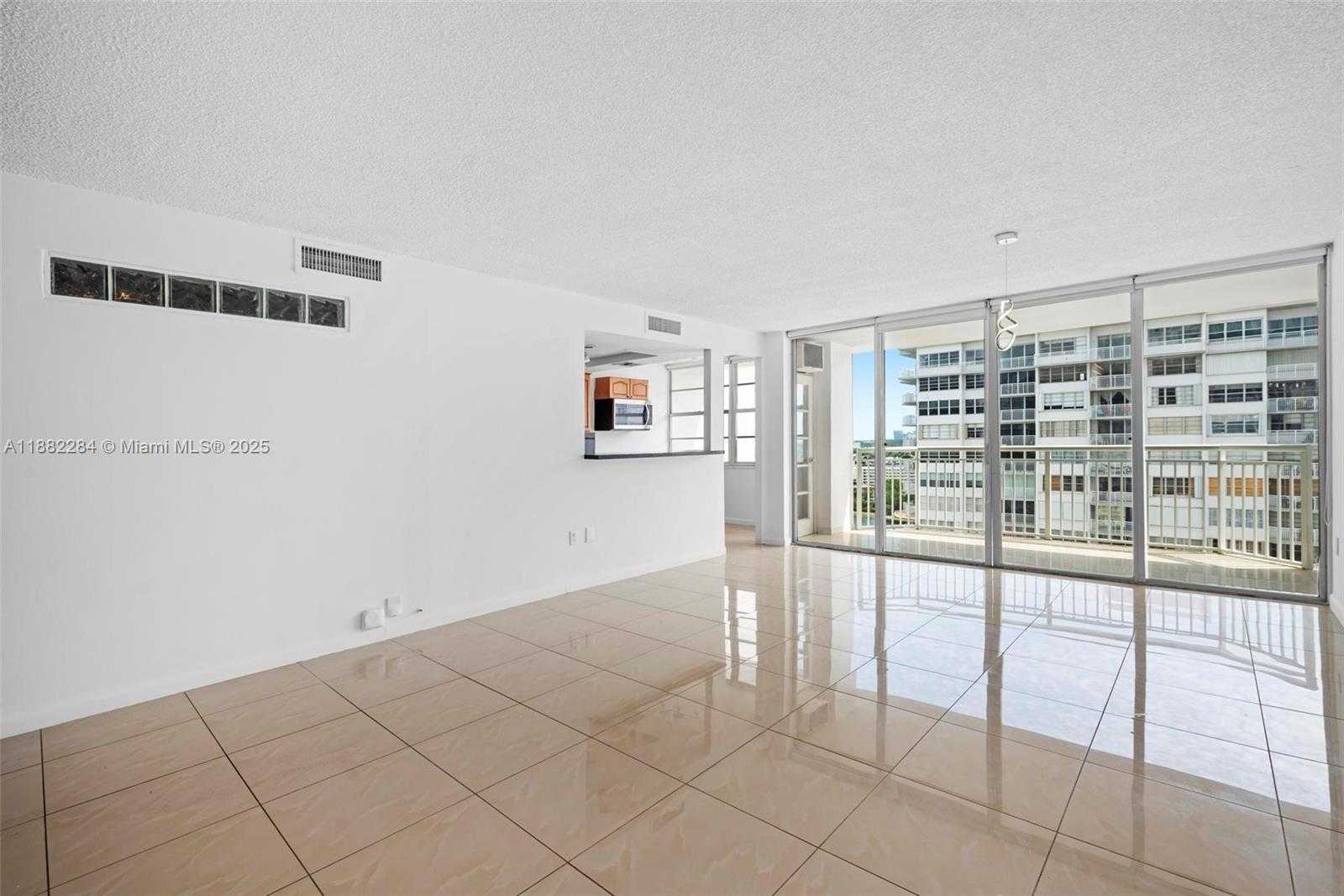 Small Image of 18061 BISCAYNE BLVD #1701, Aventura Number 10