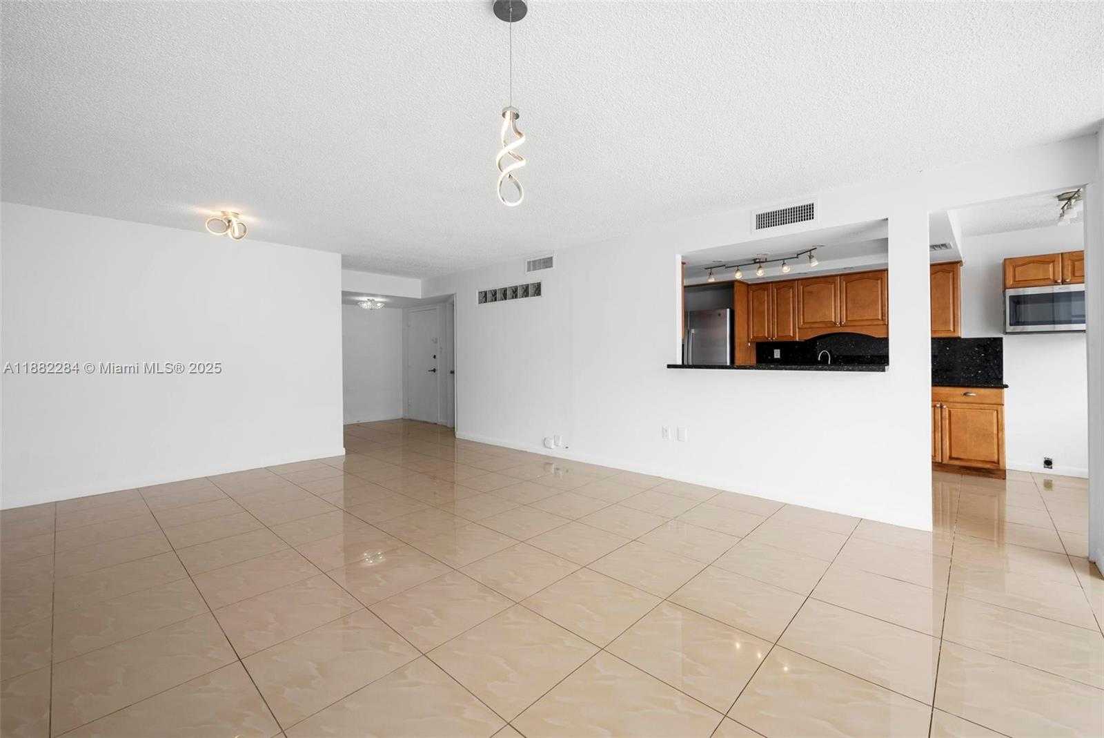 Small Image of 18061 BISCAYNE BLVD #1701, Aventura Number 11