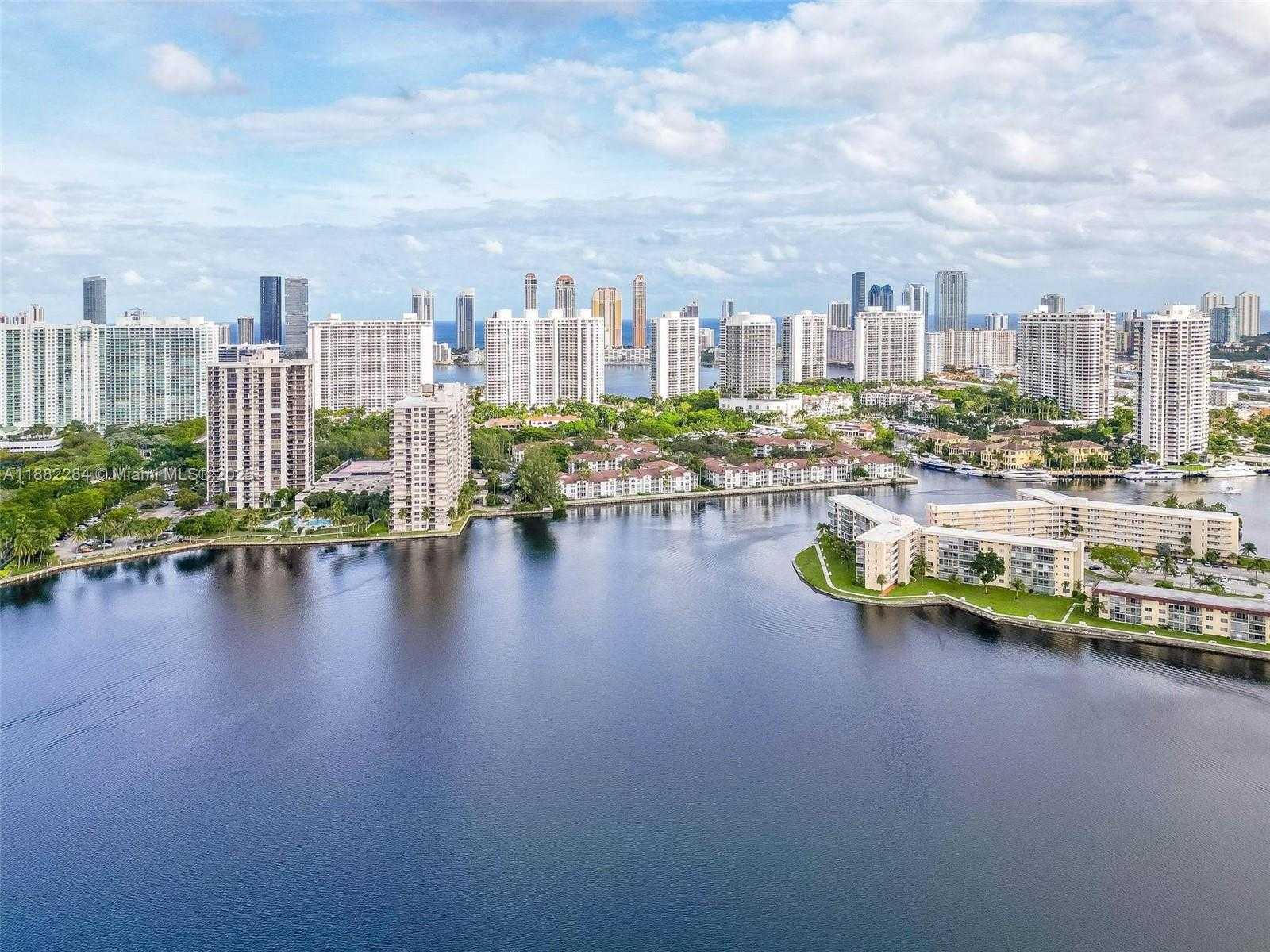 Small Image of 18061 BISCAYNE BLVD #1701, Aventura Number 2