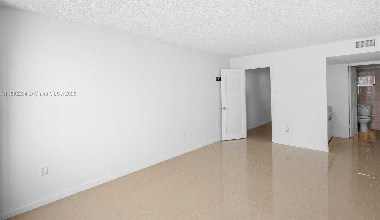 Small Image of 18061 BISCAYNE BLVD #1701, Aventura Number 23