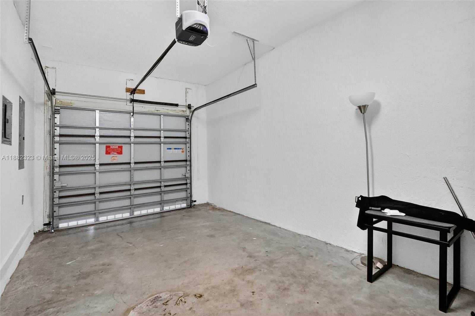 Small Image of 21372 NORTH EAST 2ND CT, Miami Number 12