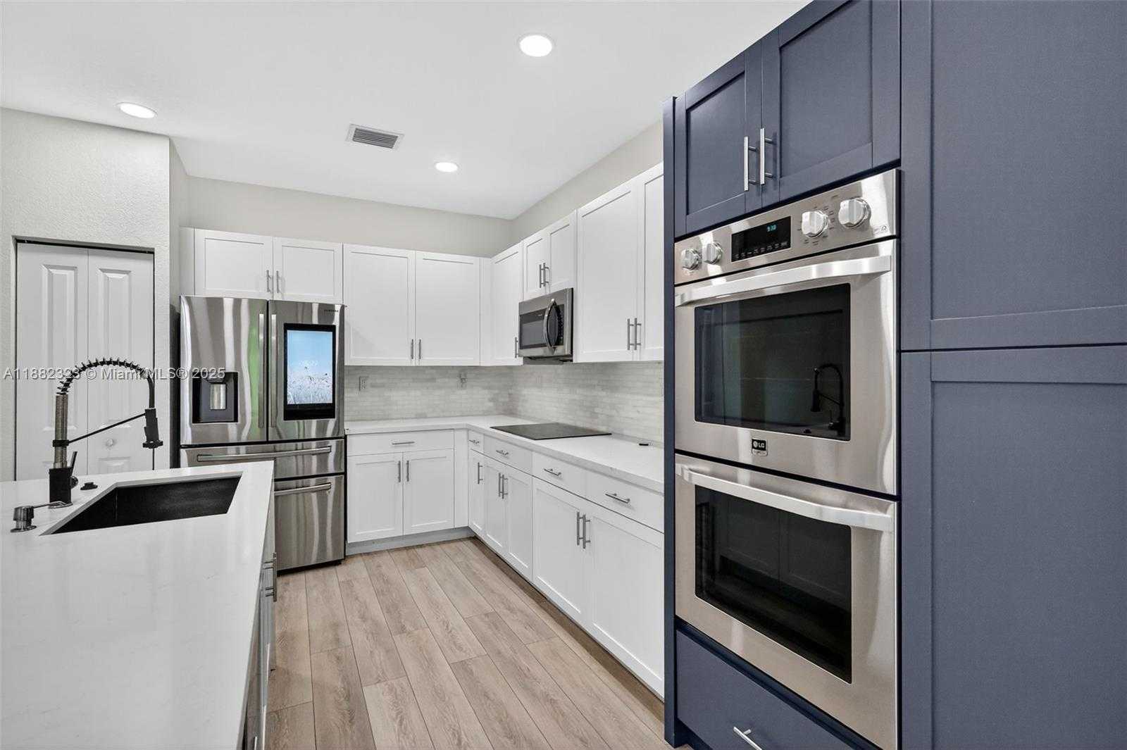 Small Image of 21372 NORTH EAST 2ND CT, Miami Number 18