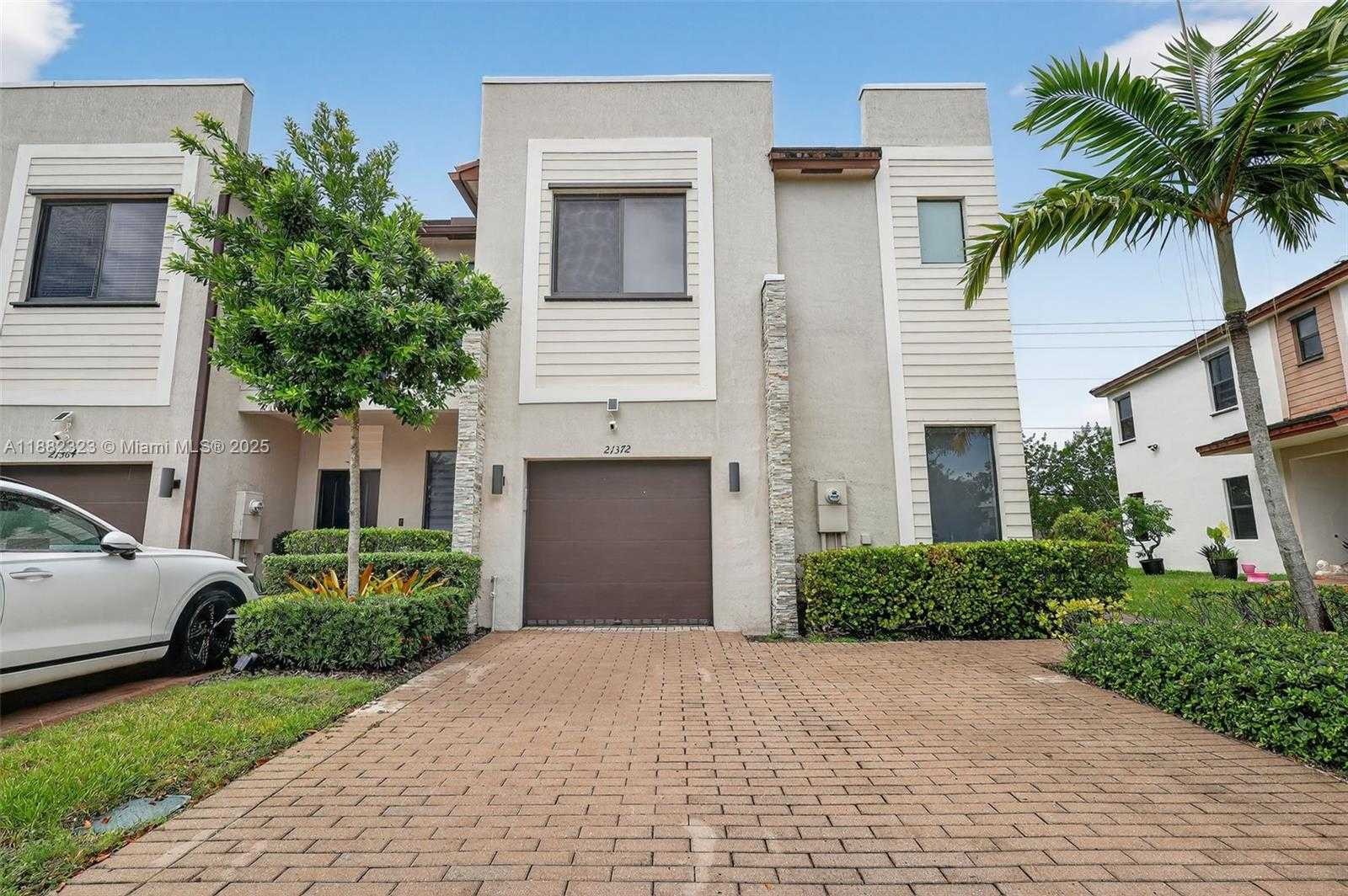 Small Image of 21372 NORTH EAST 2ND CT, Miami Number 2