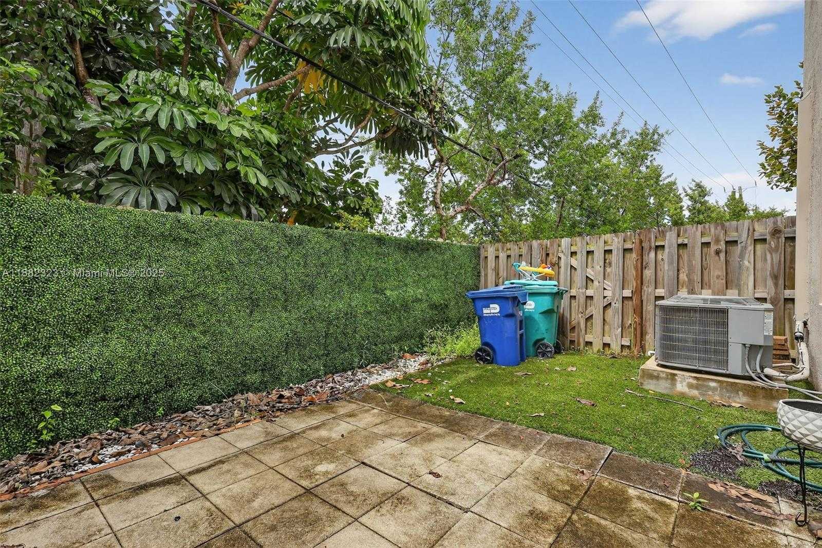 Small Image of 21372 NORTH EAST 2ND CT, Miami Number 42
