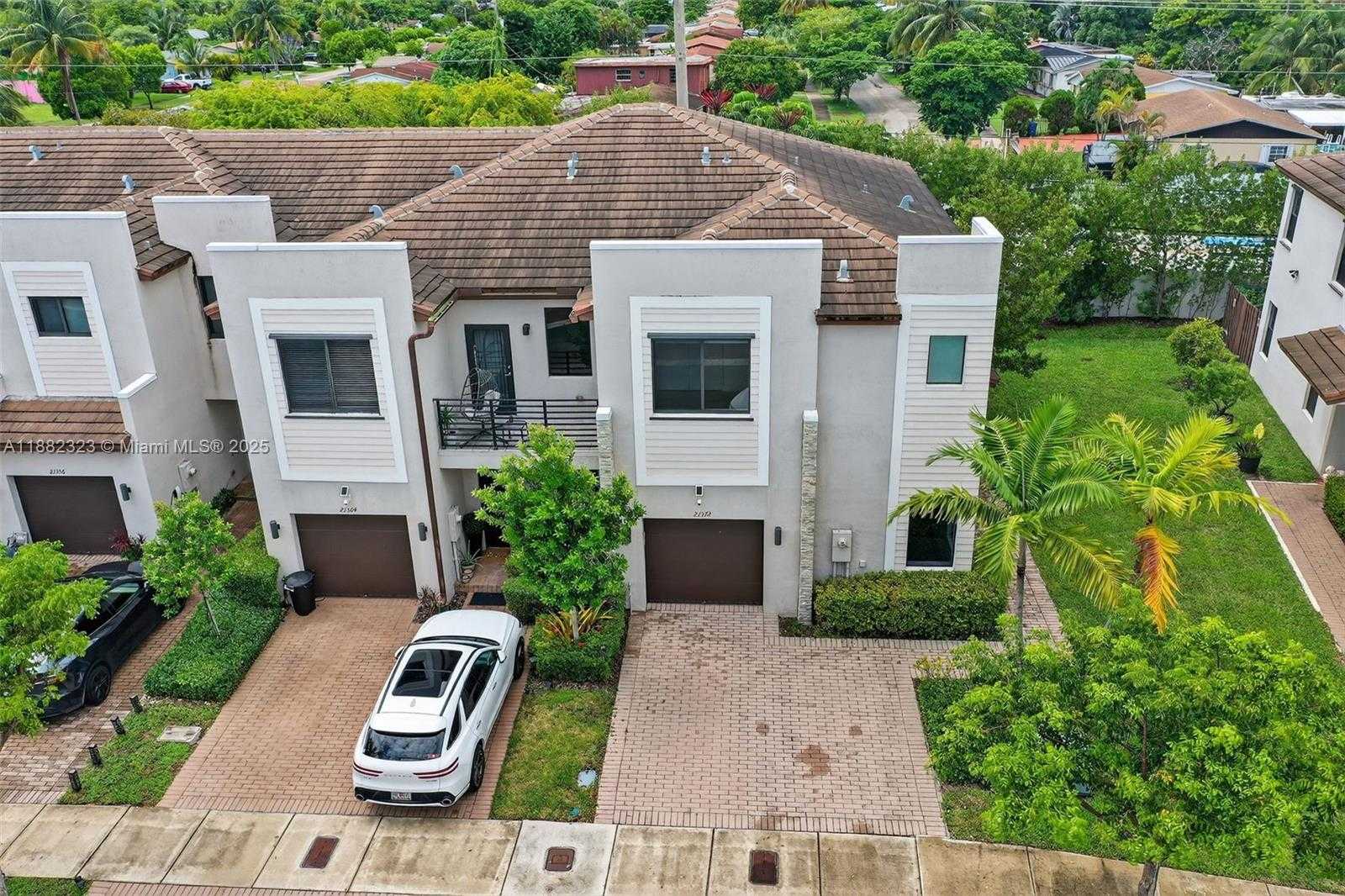 Small Image of 21372 NORTH EAST 2ND CT, Miami Number 43