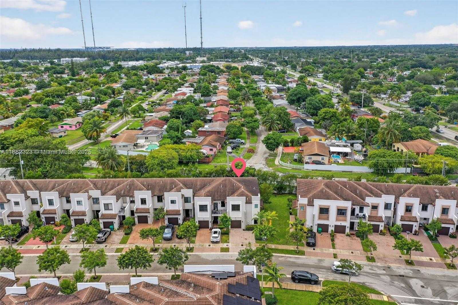 Small Image of 21372 NORTH EAST 2ND CT, Miami Number 45