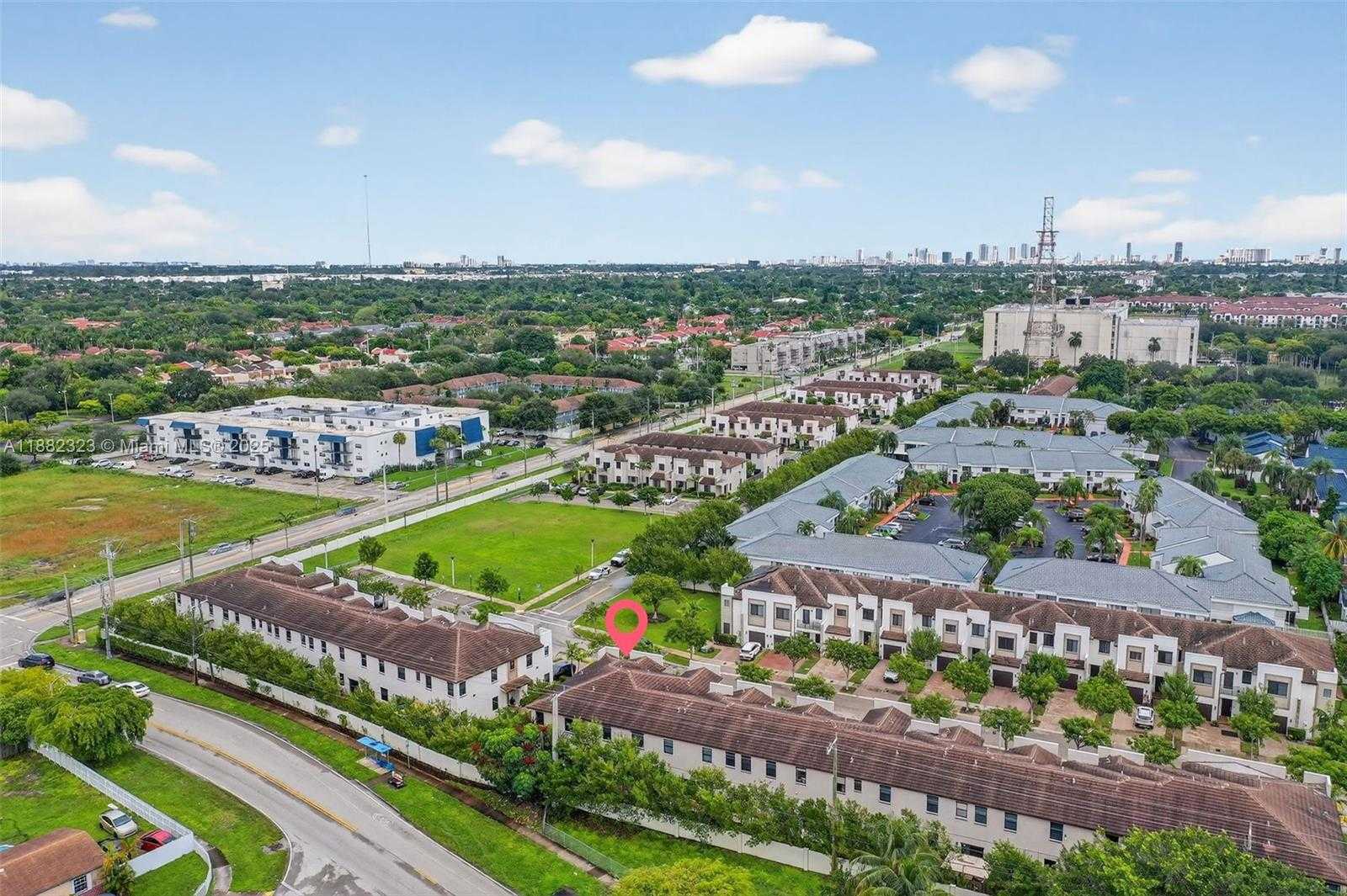 Small Image of 21372 NORTH EAST 2ND CT, Miami Number 49