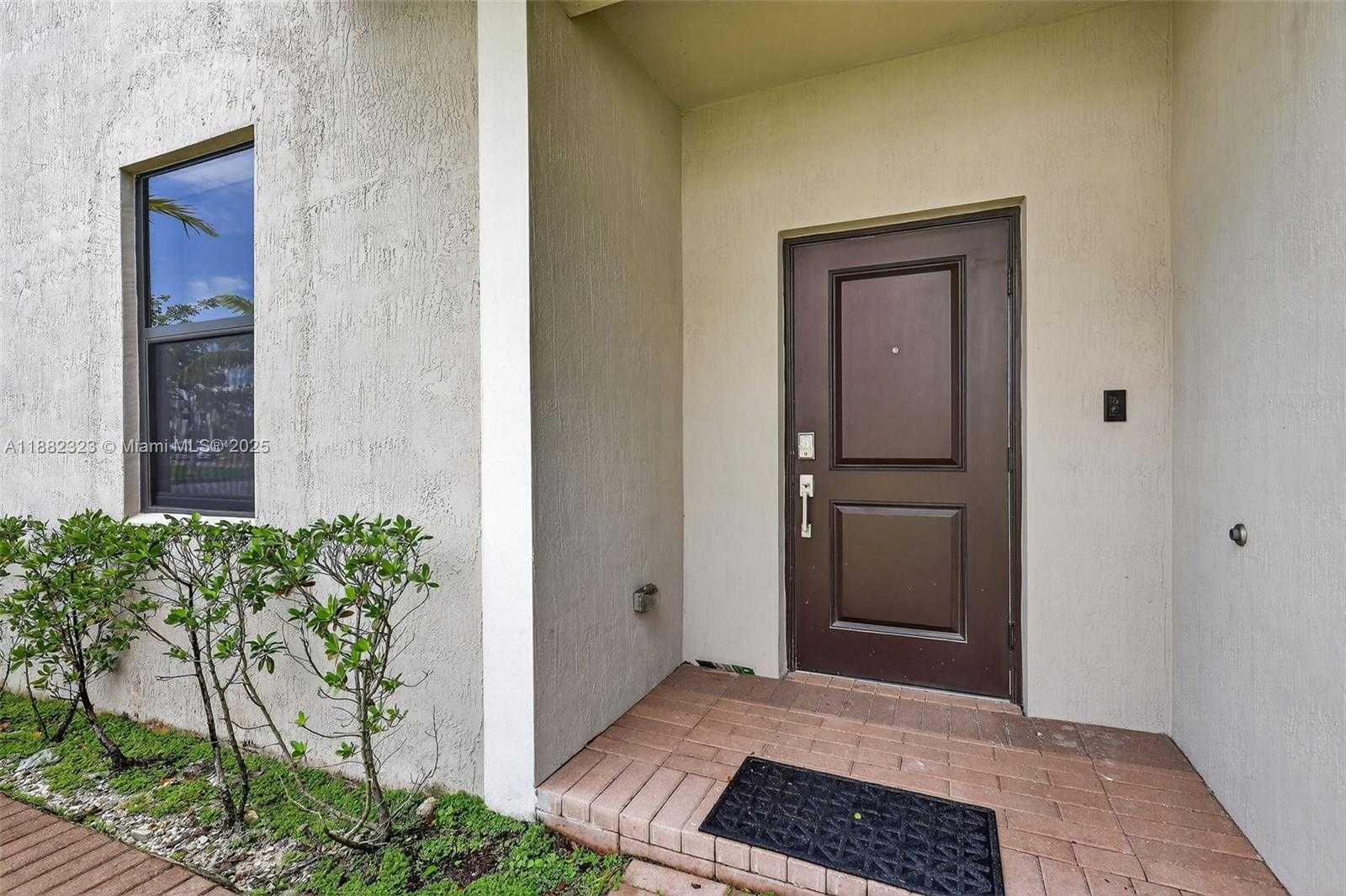 Small Image of 21372 NORTH EAST 2ND CT, Miami Number 5