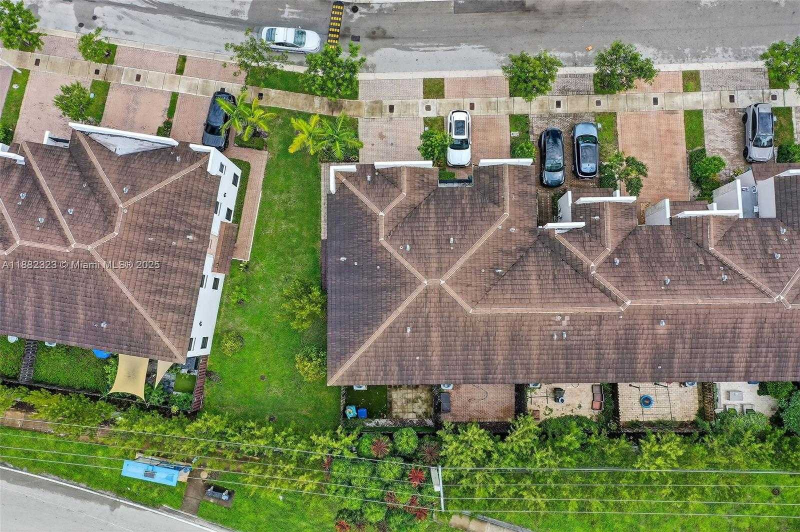Small Image of 21372 NORTH EAST 2ND CT, Miami Number 53