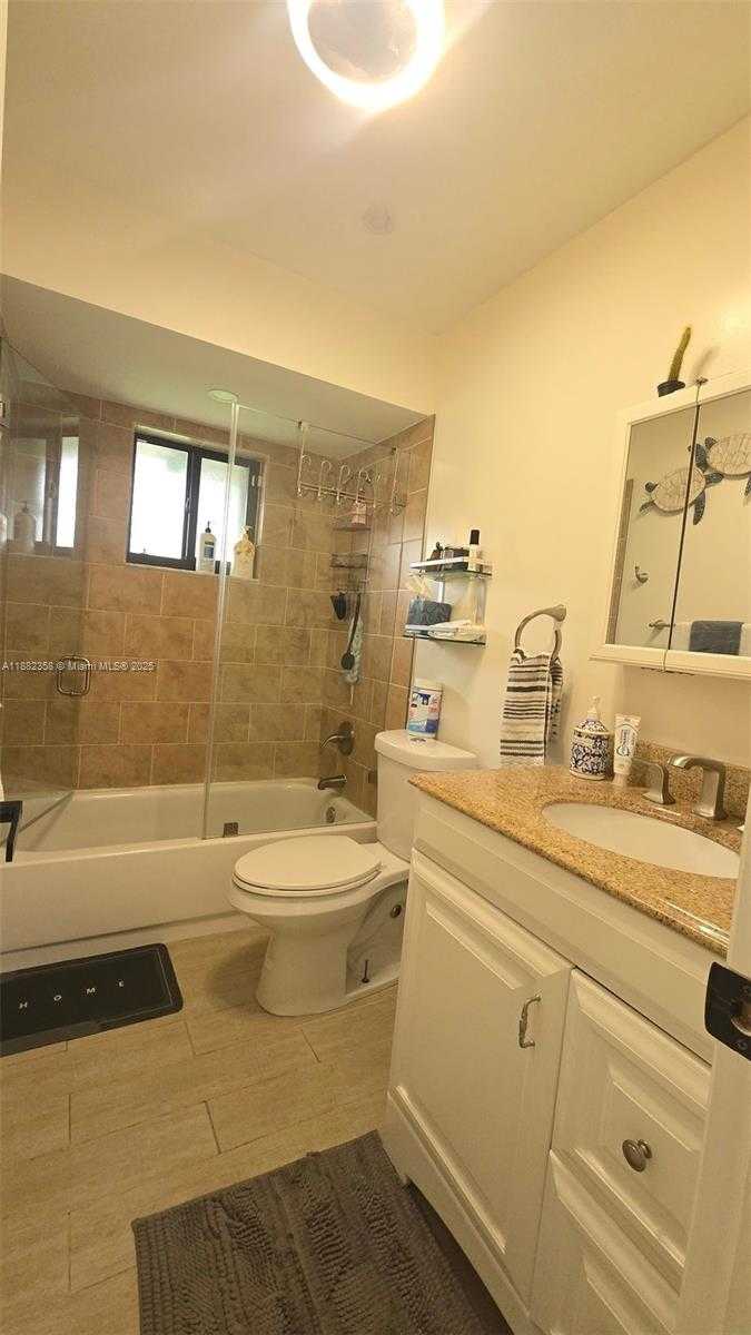 Small Image of 9600 NORTH WEST 15TH CT, Pembroke Pines Number 24