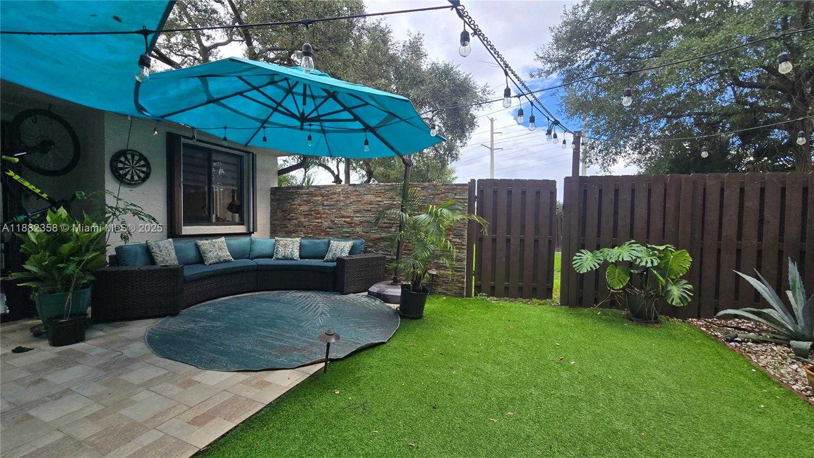 Small Image of 9600 NORTH WEST 15TH CT, Pembroke Pines Number 34