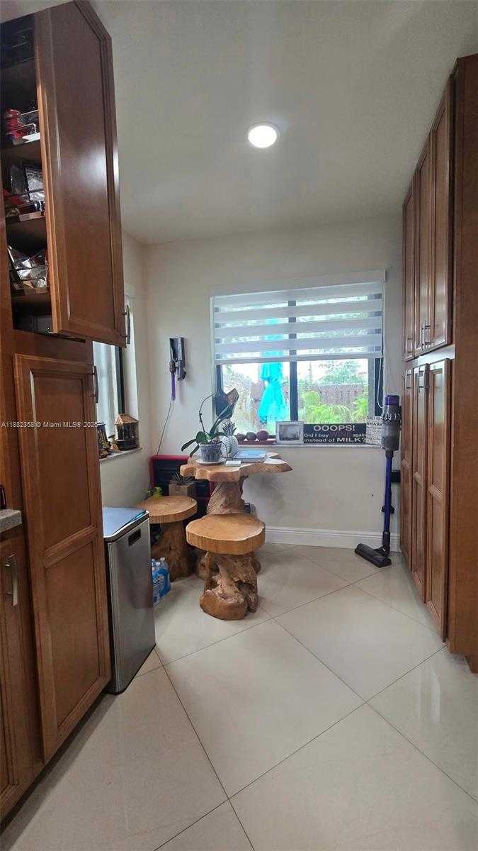 Small Image of 9600 NORTH WEST 15TH CT, Pembroke Pines Number 7