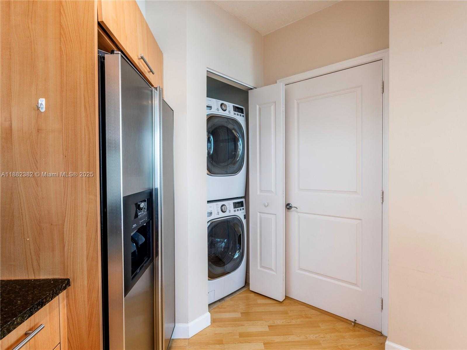 Small Image of 480 NORTH EAST 30TH ST #1103, Miami Number 7