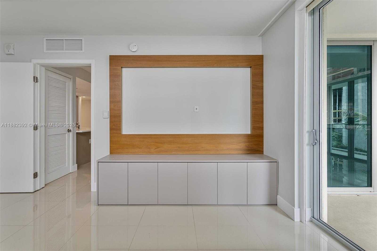 Small Image of 1150 101ST #203, Bay Harbor Islands Number 26